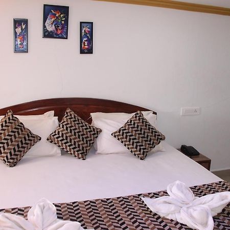 Hotel M R Manfred Calangute Buitenkant foto