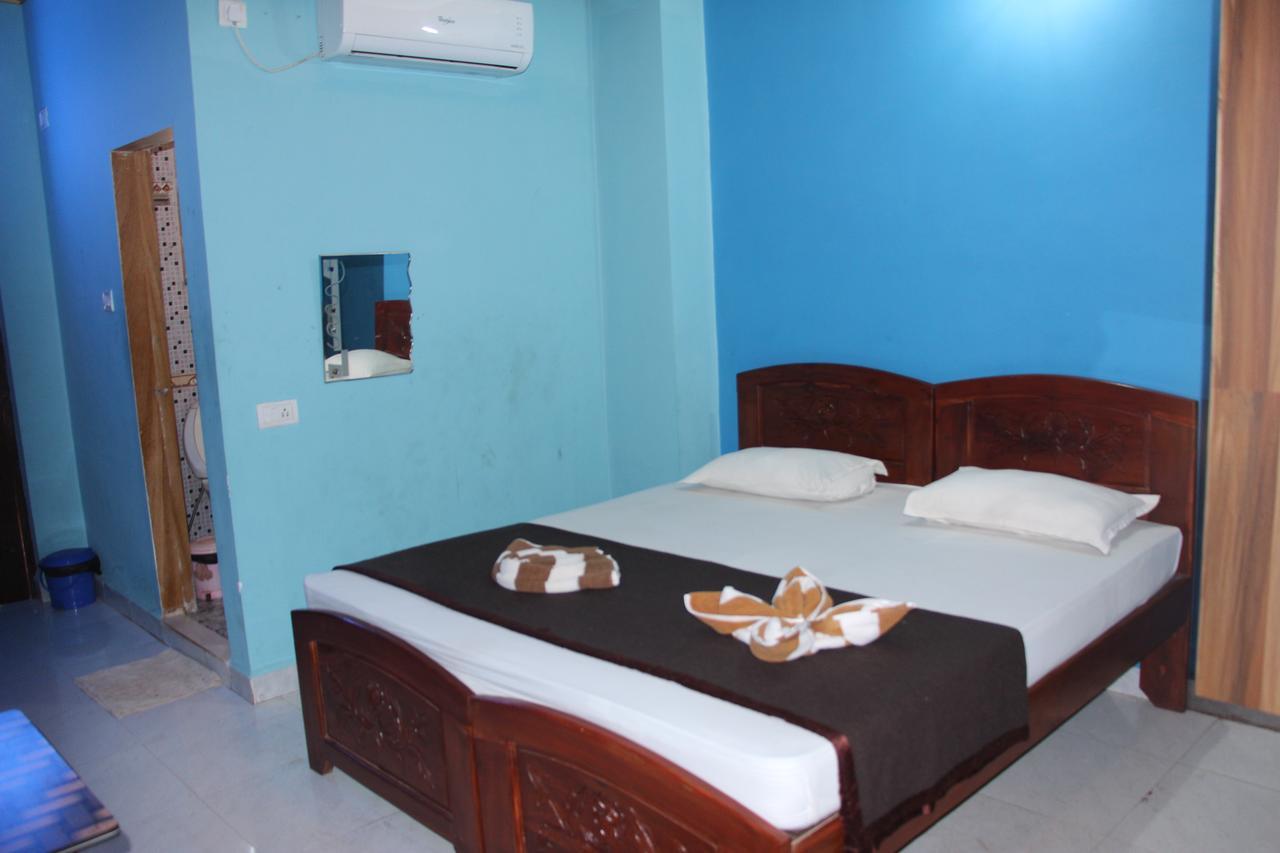 Hotel M R Manfred Calangute Buitenkant foto