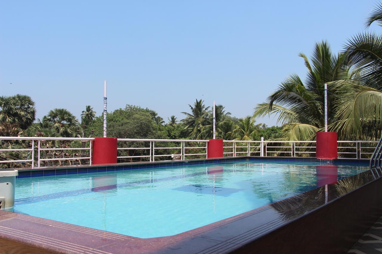 Hotel M R Manfred Calangute Buitenkant foto