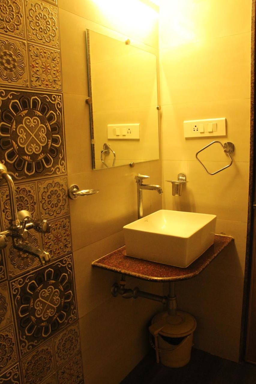 Hotel M R Manfred Calangute Buitenkant foto